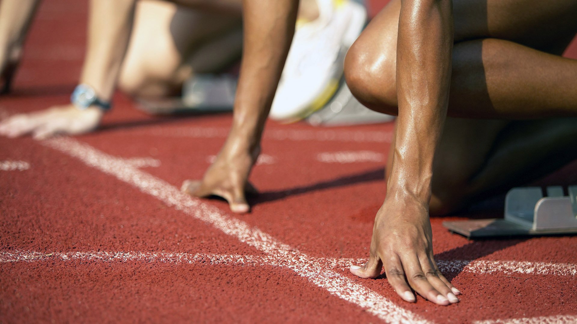 青少年“青春励志故事会”在中国各地持续展开，弘扬正能量，青少年励志故事及感悟